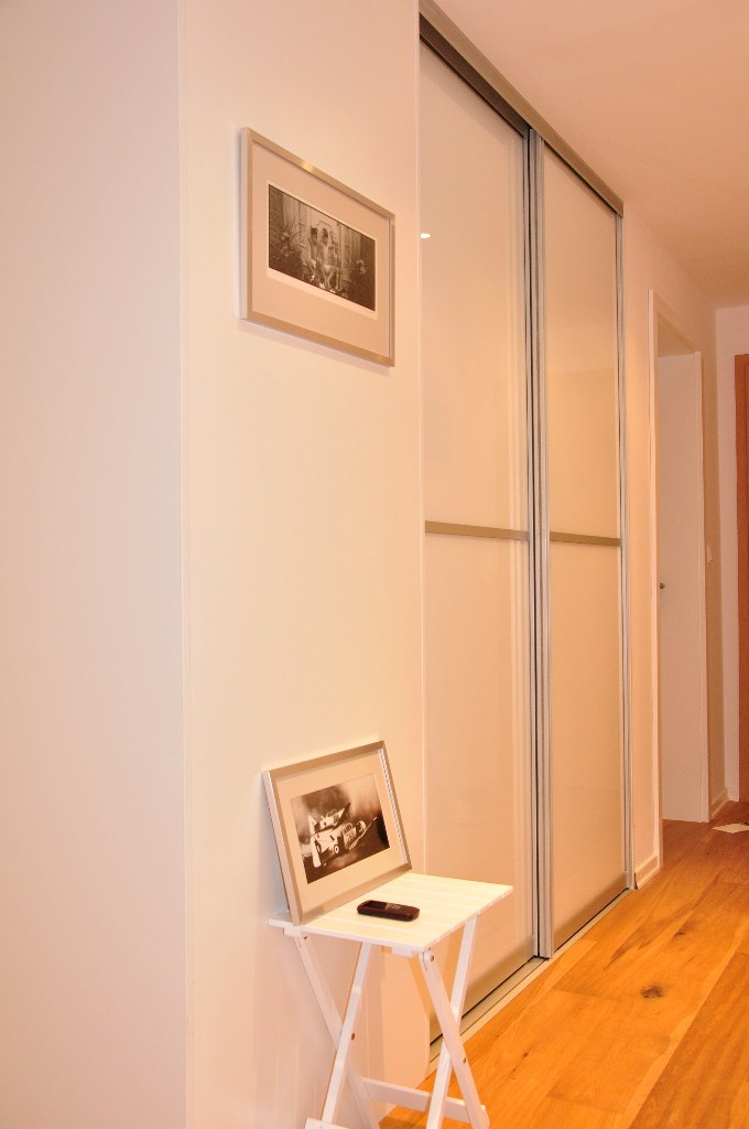 Einbauschrank mit Schiebetüren im Vorzimmer, Garderobe, Wandverbau